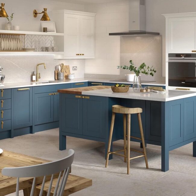 Teal Blue's Inviting and Chic Style