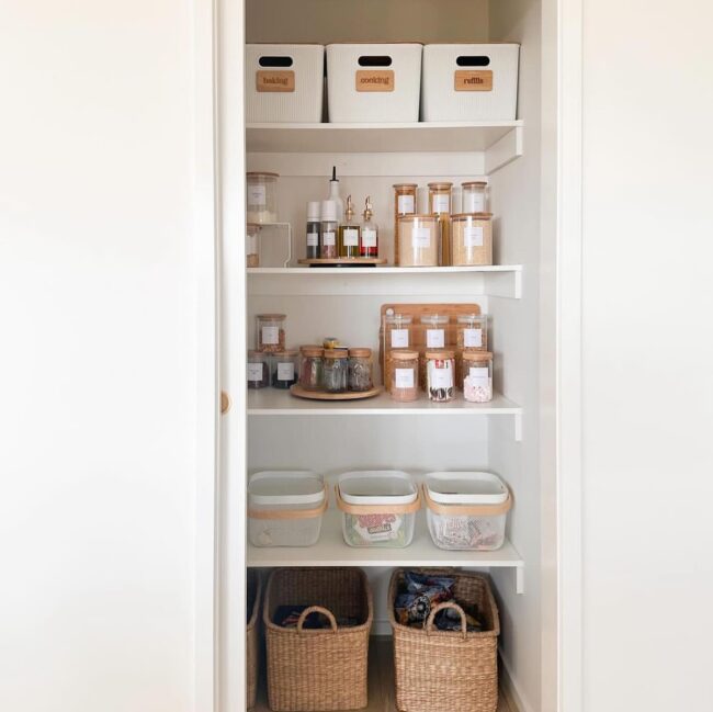 Highly Organized Pantry for Maximum Efficiency