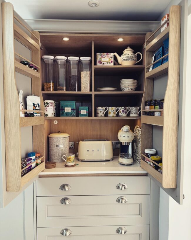 Cozy Cabinet Pantry for Curated Organization