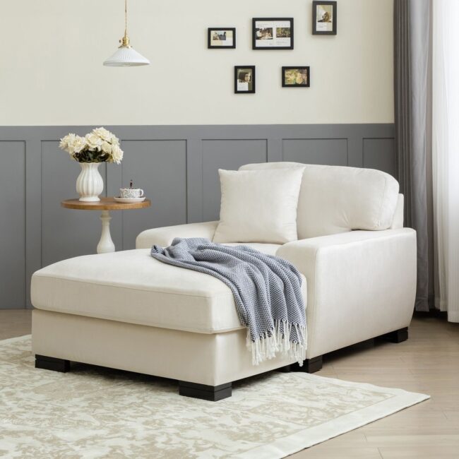 Chic Lounge Luxury
