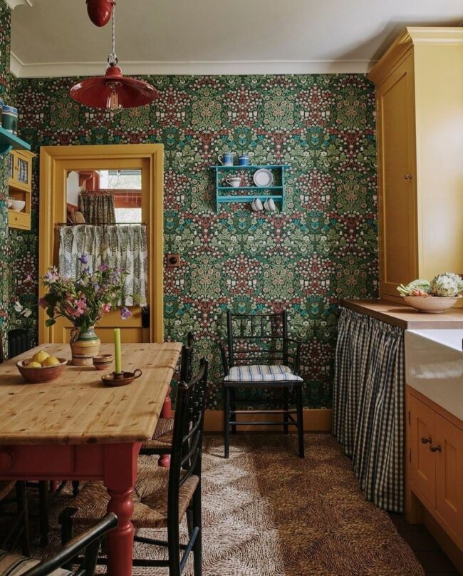 Eclectic and Cozy Farmhouse Style