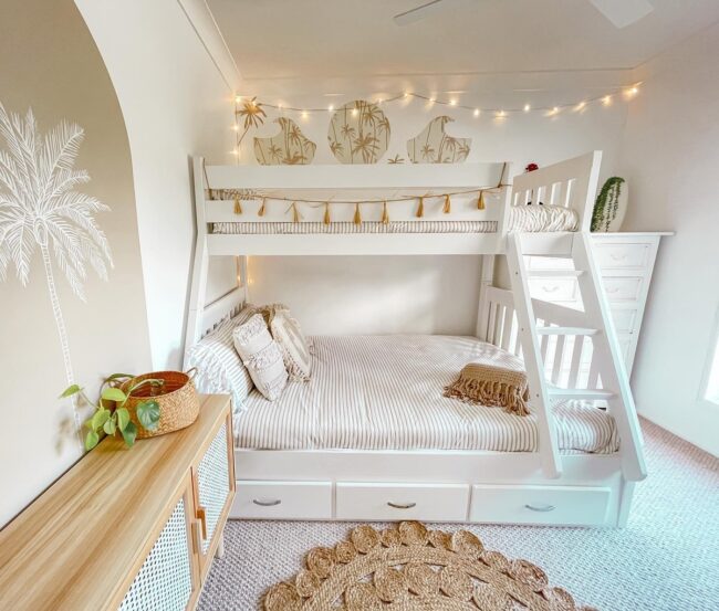 Coastal Themed Bunk Bed Design