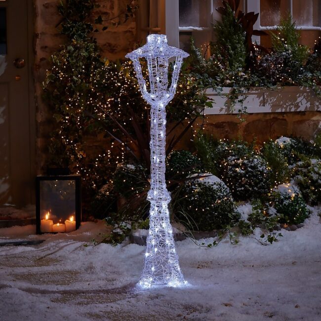 Vintage-Style Lamp Post with Holiday Glow