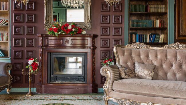 Essential Features of Victorian Living Room Design
