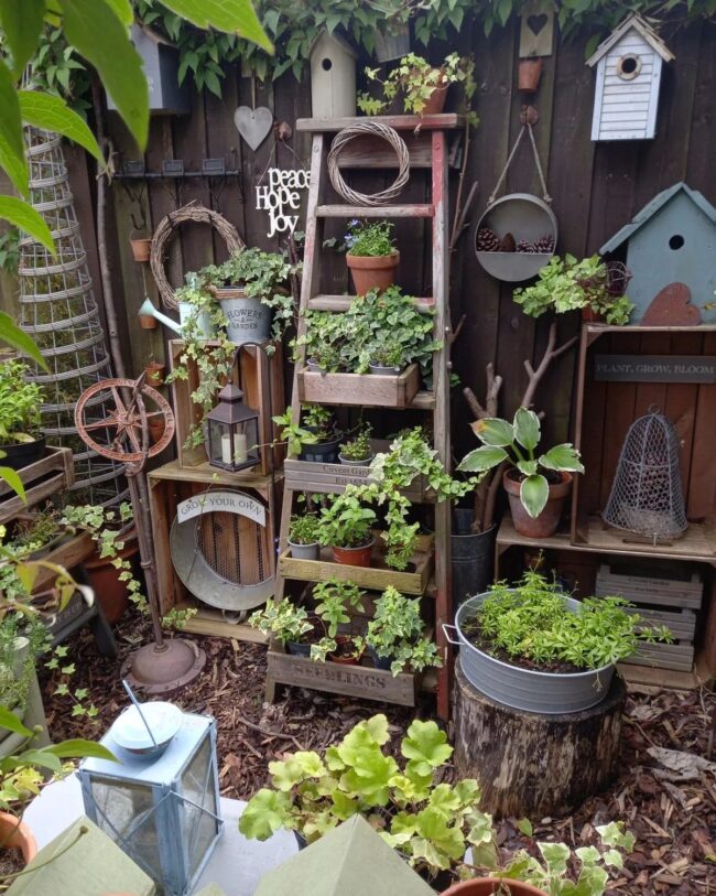 Charming Garden Retreat with Reclaimed Elements