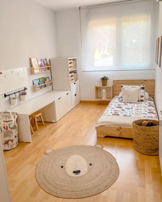 Streamlined Simplicity in Contemporary Interiors