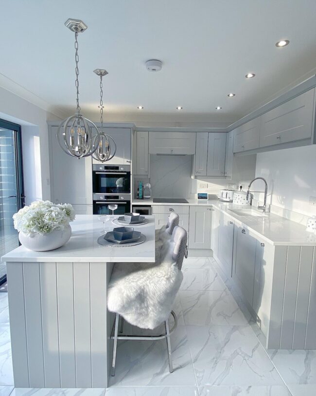 Modern Elegance with a Marble Touch