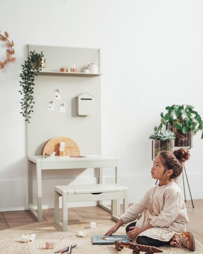 Minimalist Muse for Modern Creativity